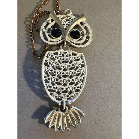 Vintage Sarah Coventry Gold and white Owl Pendant Necklace 26" Women's J… - Picture 2 of 6